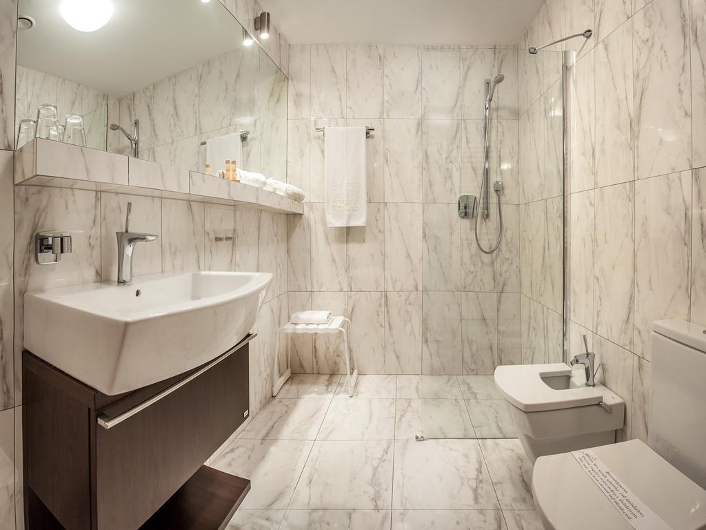 Hotel Poznanski A2 Luboń Εξωτερικό φωτογραφία