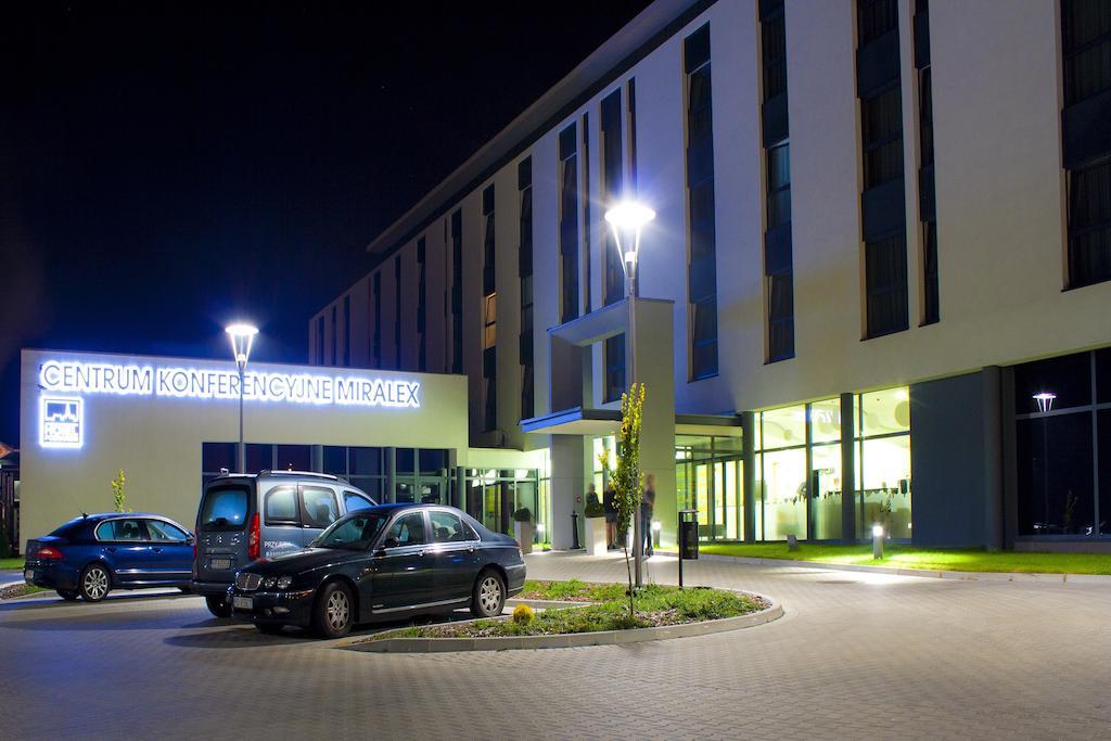Hotel Poznanski A2 Luboń Εξωτερικό φωτογραφία