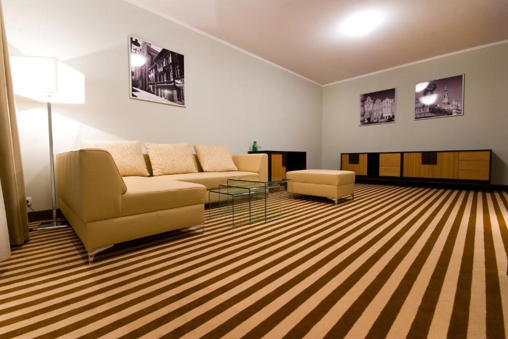 Hotel Poznanski A2 Luboń Δωμάτιο φωτογραφία